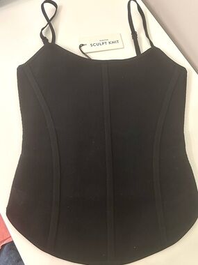 Babaton Aritzia Sculpt Knit Moma Cami Tank Black NWT XS